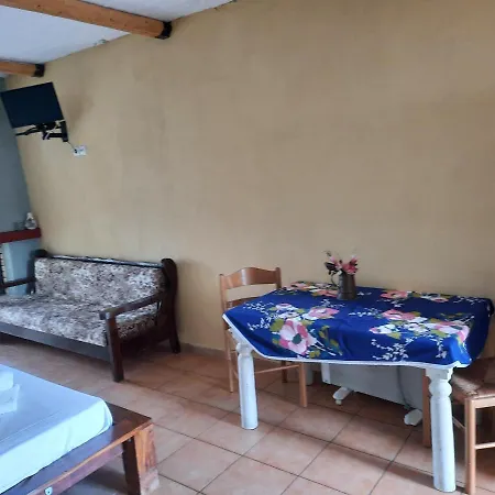 O Xenonas Ton Mylon Apartment *
