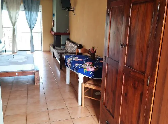 Daire O Xenonas Ton Mylon