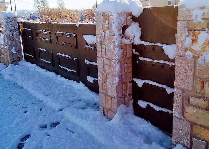 Daire O Xenonas Ton Mylon *